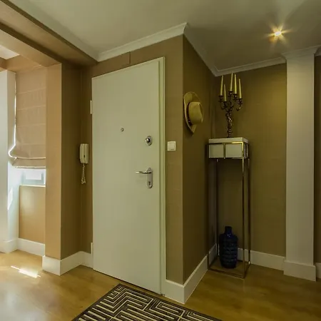 Lisbon4real: Deluxe 3br In Principe Real Apartamento *