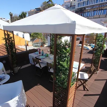 Lisbon4real: Deluxe 3br In Principe Real *