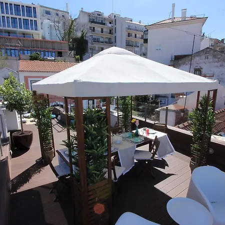 Lisbon4real: Deluxe 3br In Principe Real